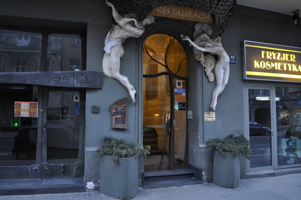 «Dark Restaurant» в Познани.JPG