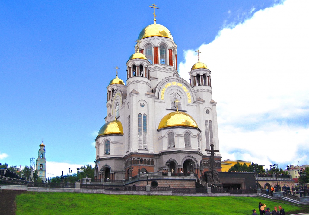 Храм на Крови.jpg Храм на Крови.jpg